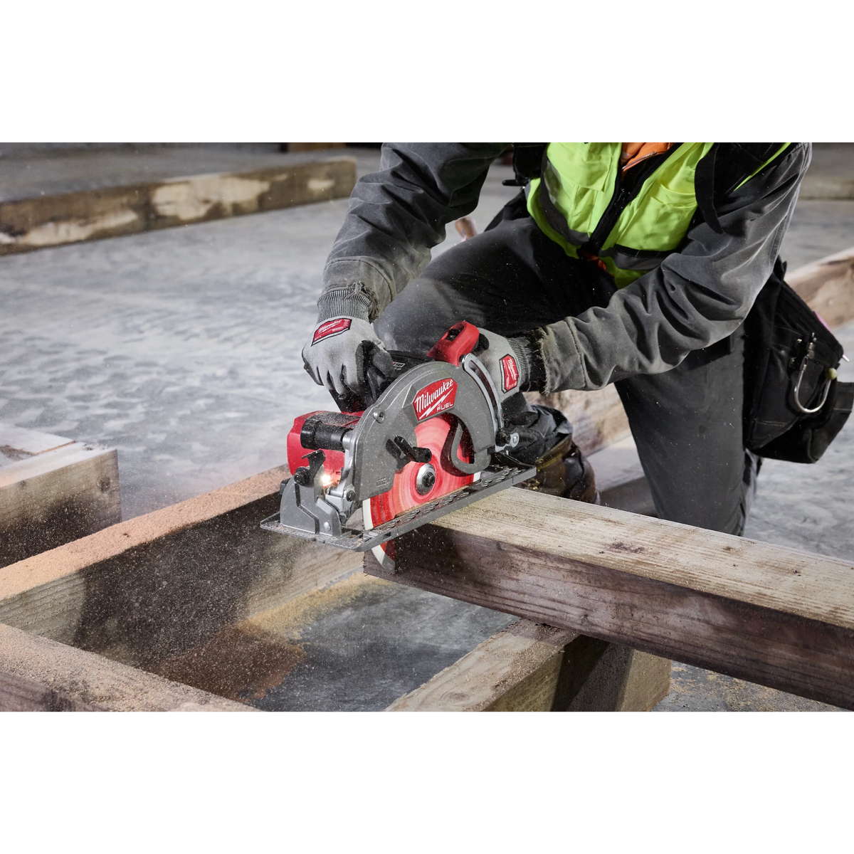 Milwaukee 3026-21HD M18 FUEL™ 10-1/4" Rear Handle Circular Saw Kit