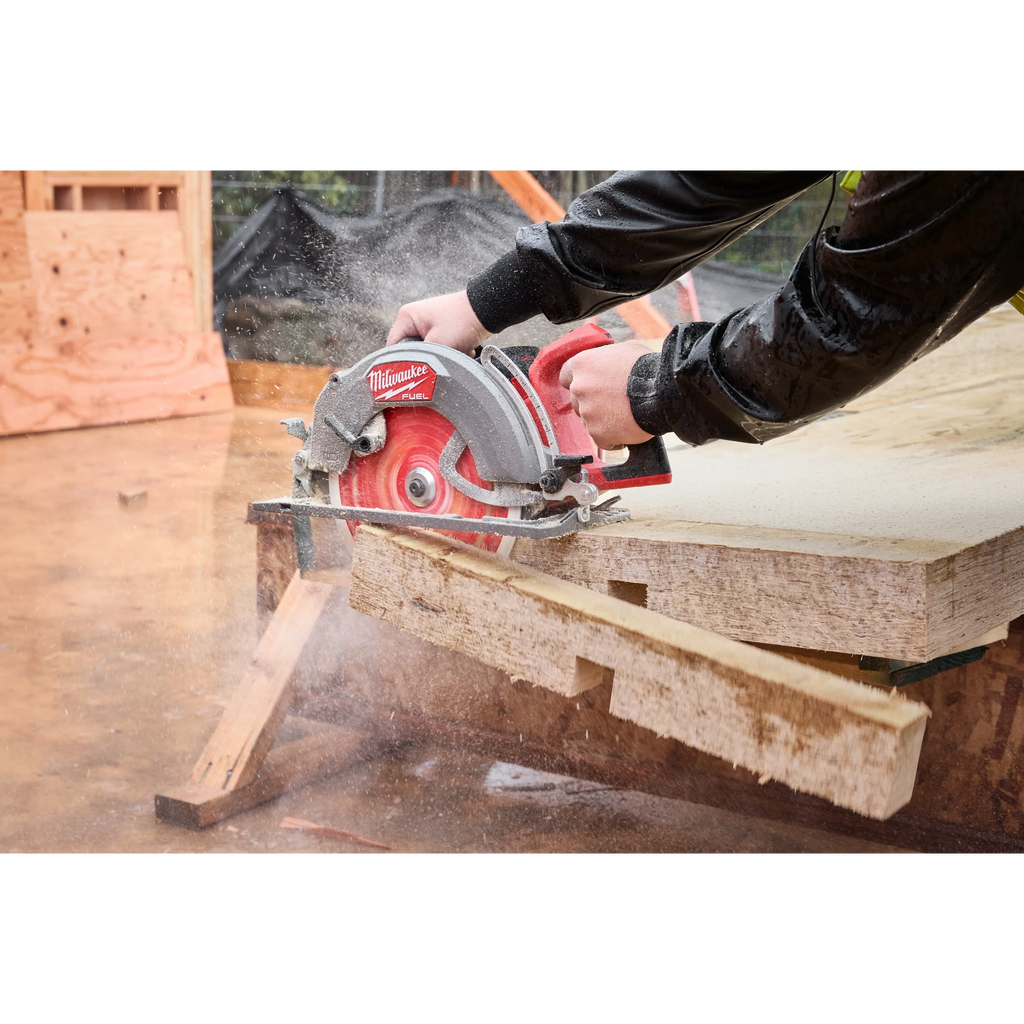 Milwaukee 3026-21HD M18 FUEL™ 10-1/4" Rear Handle Circular Saw Kit