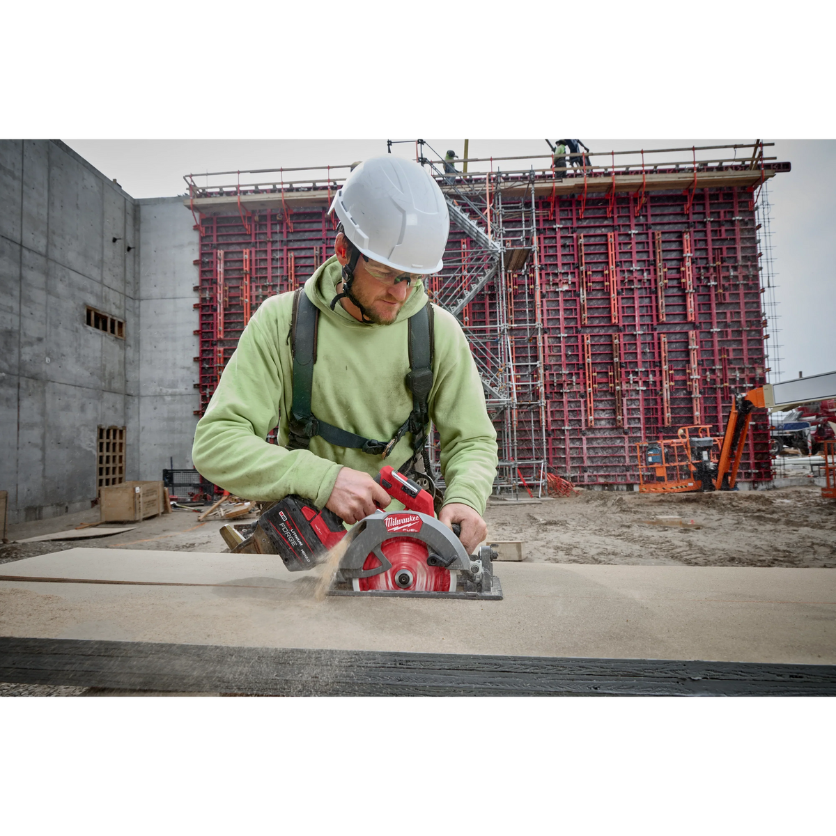 Milwaukee 2835-21HD M18 FUEL™ 7-1/4" Circular Saw w/ ONE-KEY™ Kit