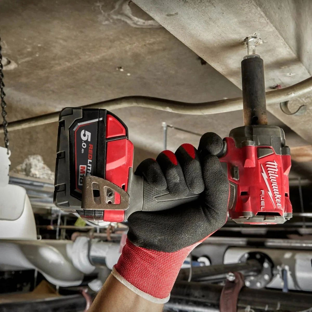 Milwaukee M18FIW2F12-502X 18V Fuel 1/2" Compact Impact Wrench Kit 2X 5.0Ah