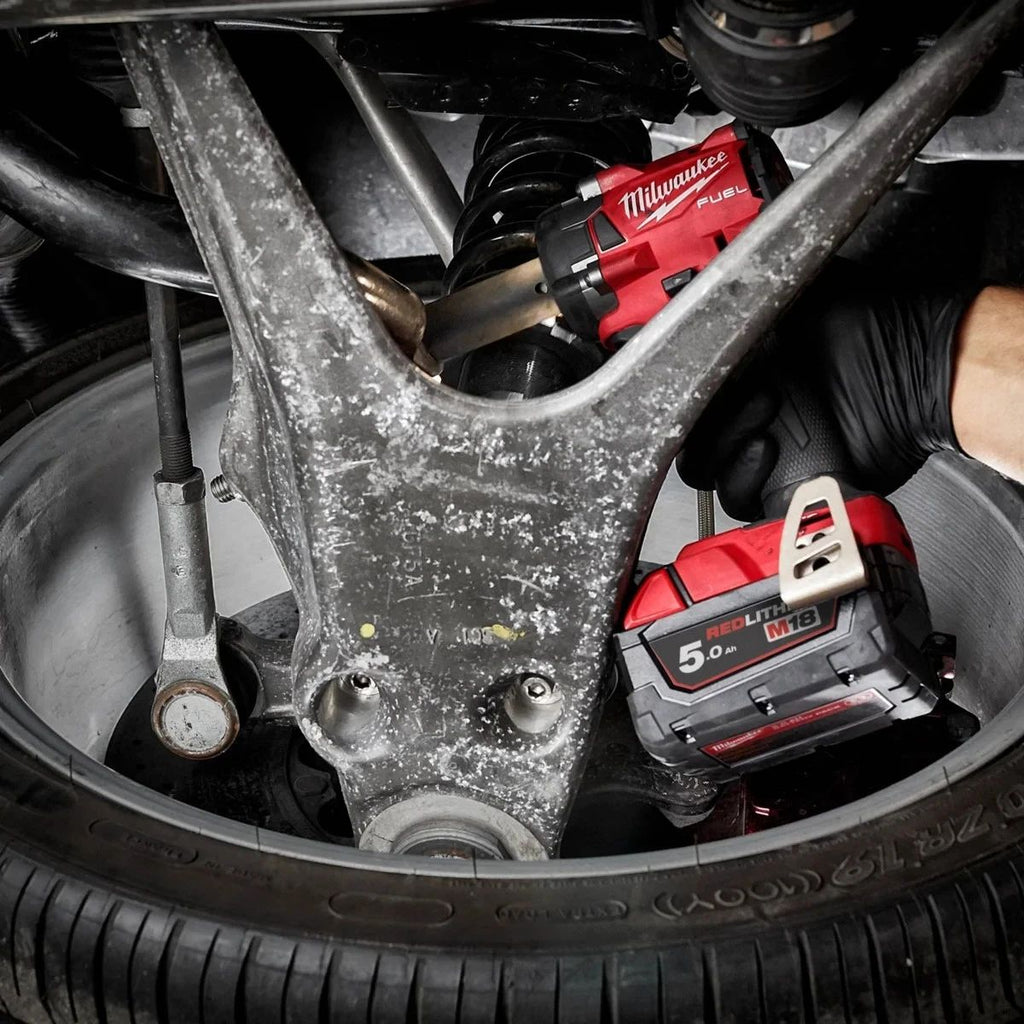 Milwaukee M18FIW2F12-502X 18V Fuel 1/2" Compact Impact Wrench Kit 2X 5.0Ah