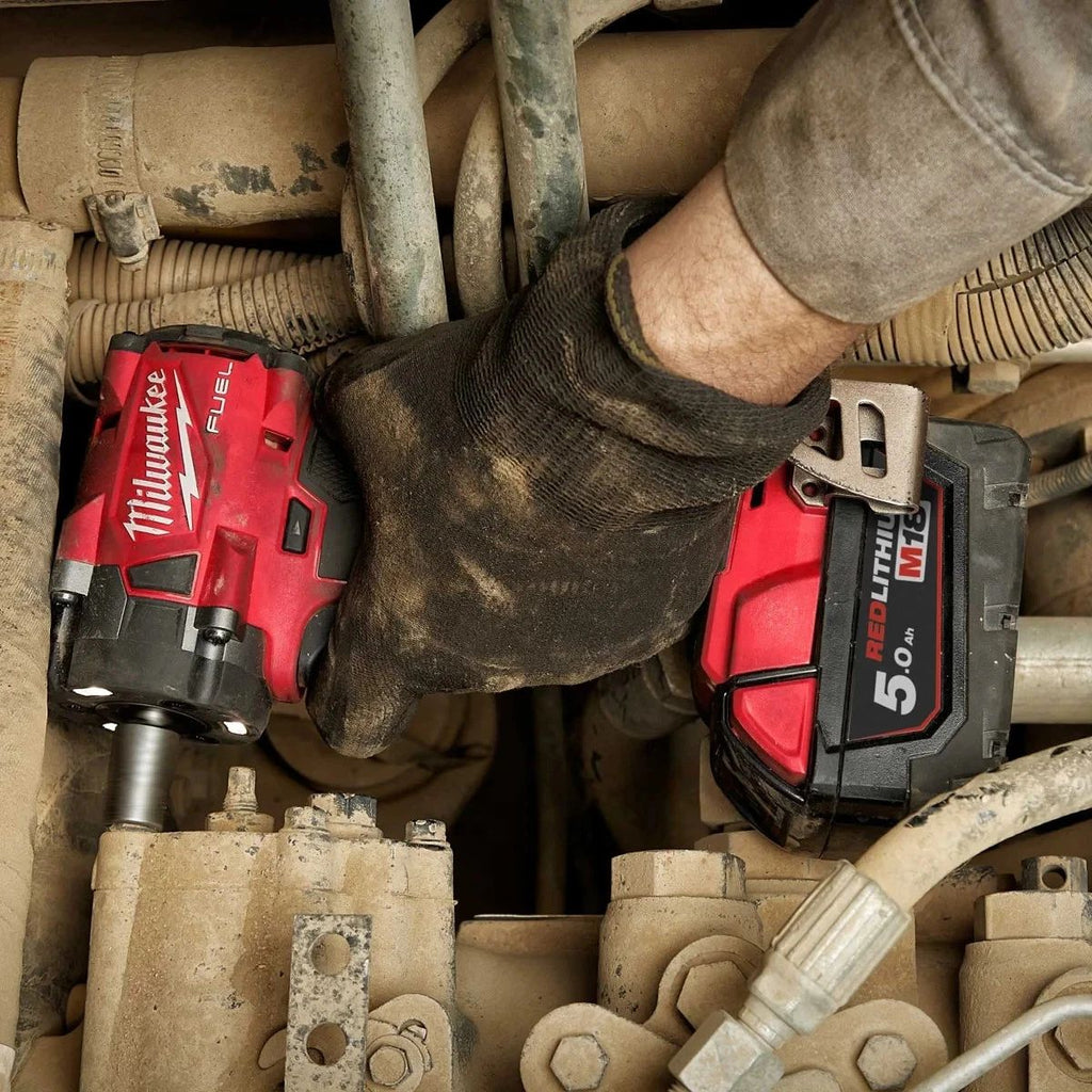 Milwaukee M18FIW2F12-502X 18V Fuel 1/2" Compact Impact Wrench Kit 2X 5.0Ah