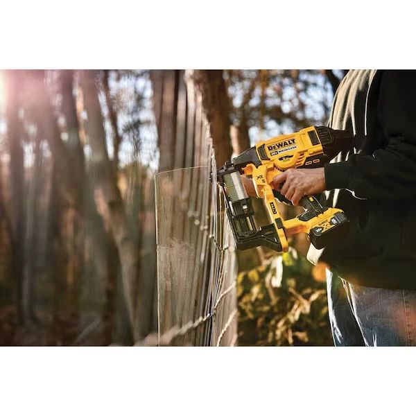 DEWALT DCFS950B 20V MAX XR 9GA Fencing Stapler Cordless Bare Tool Open Box New