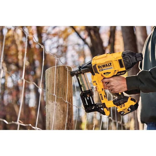 DEWALT DCFS950B 20V MAX XR 9GA Fencing Stapler Cordless Bare Tool Open Box New